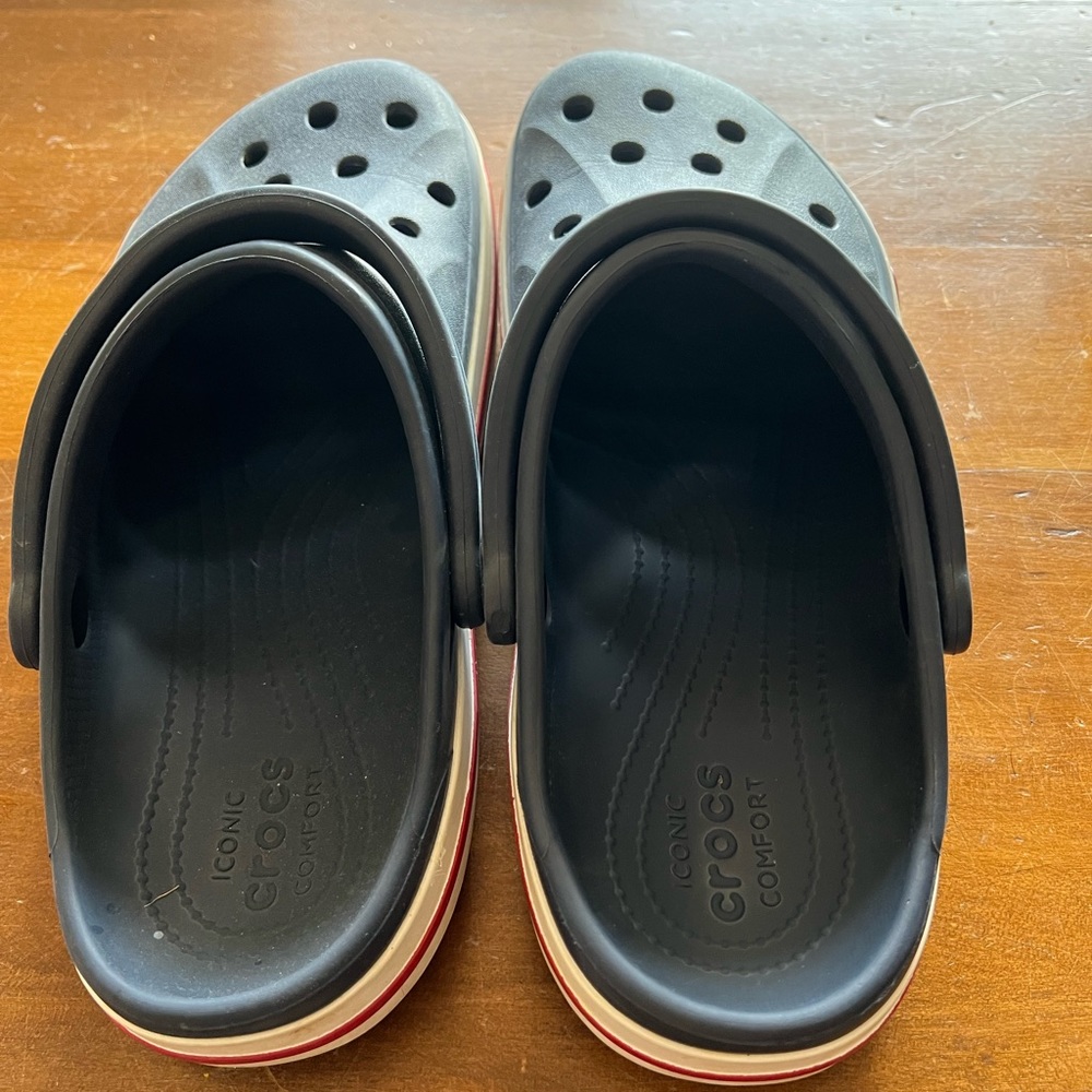 Crocs - Picture 2 of 3